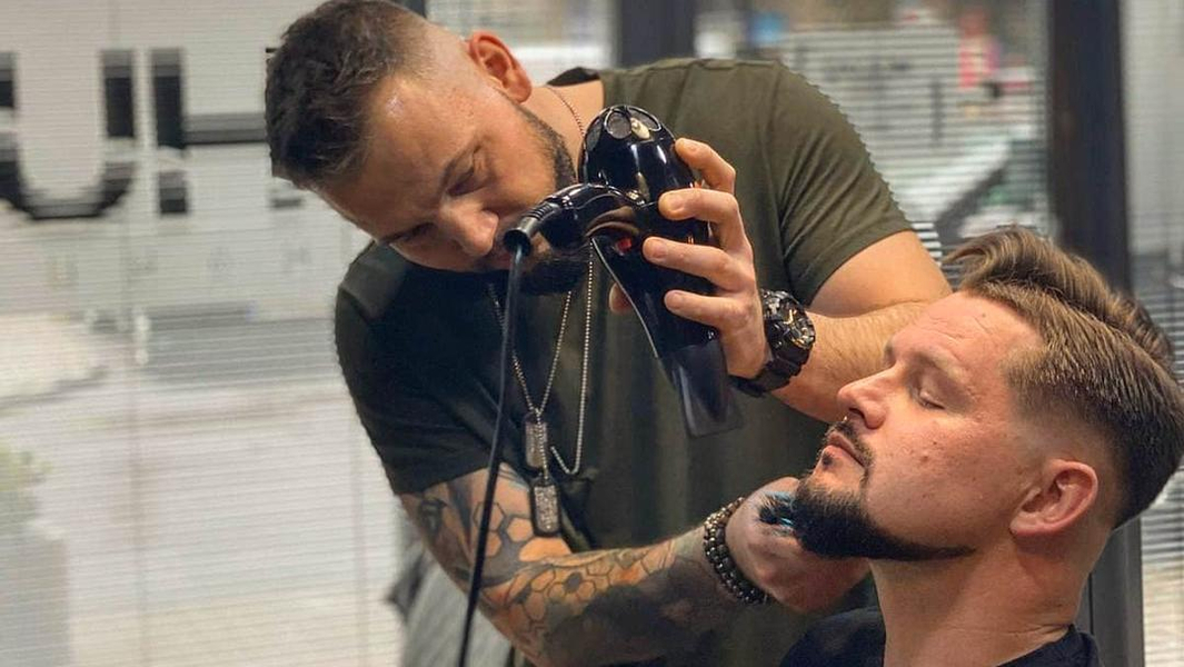 Zdjęcie na okładce dla Hultaj barbershop - fryzjer męski - barber Warszawa Wola